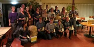 Groepsfoto uitreiking imkerdiploma
